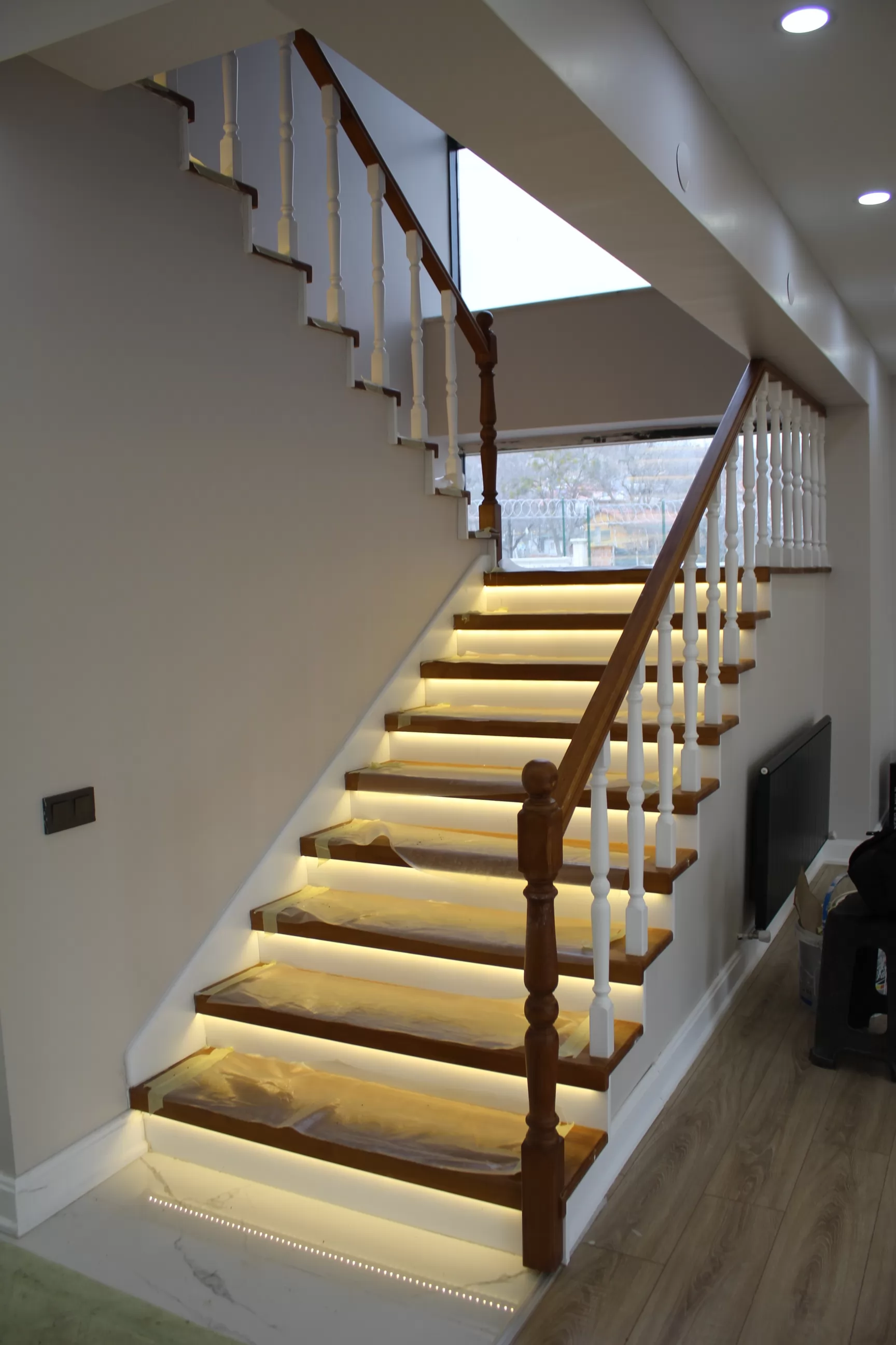 Doğanın Sıcaklığını Yaşam Alanlarınıza Taşıyan Çorum Ceviz Mobilya ve GM Ahşap Tasarımları